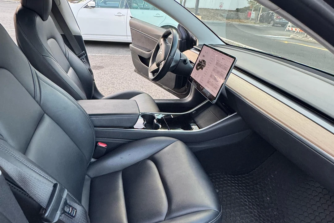 2018 Tesla Model 3 - Image 20 of 31