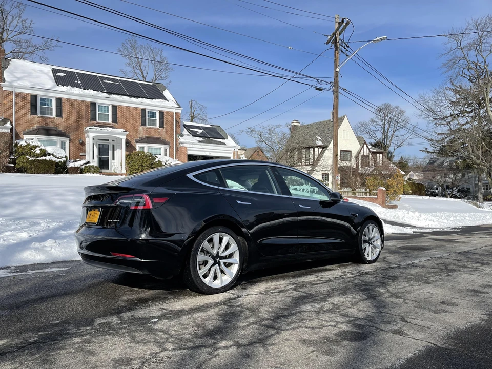 2018 Tesla Model 3 - Image 18 of 31