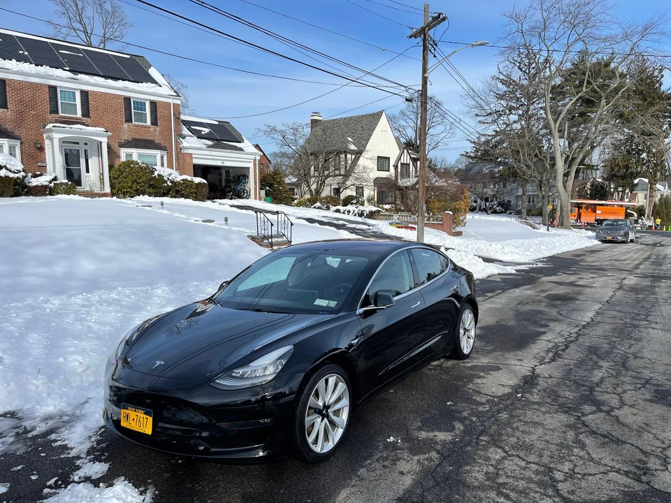 2018 Tesla Model 3 - Image 10 of 31