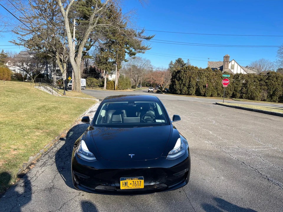 2018 Tesla Model 3 - Image 8 of 31