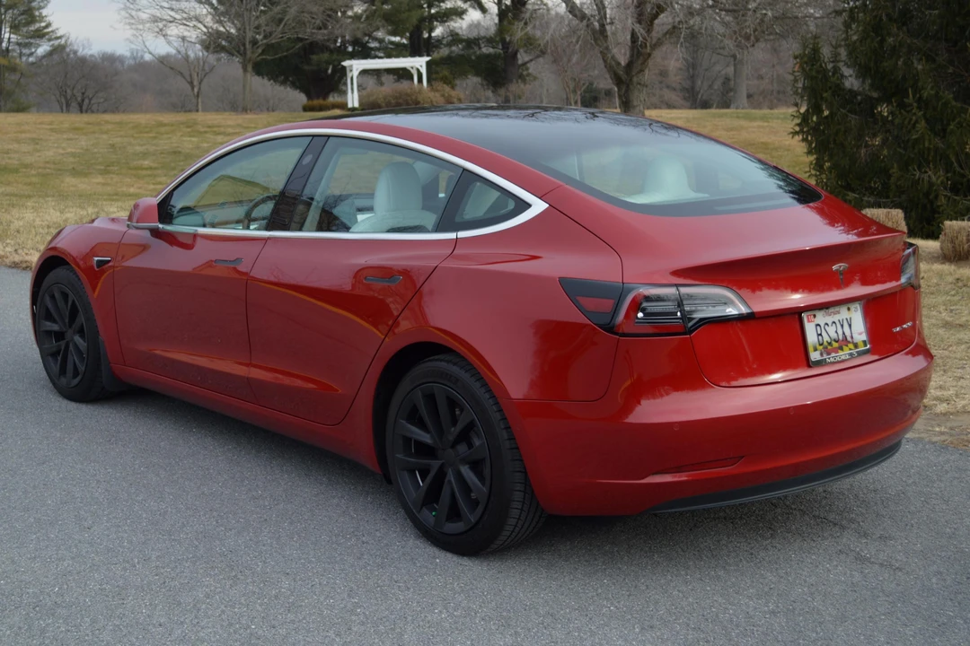 2018 Tesla Model 3 - Image 4 of 31