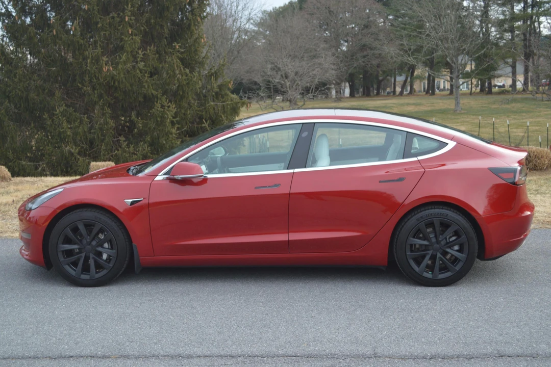 2018 Tesla Model 3 - Image 3 of 31