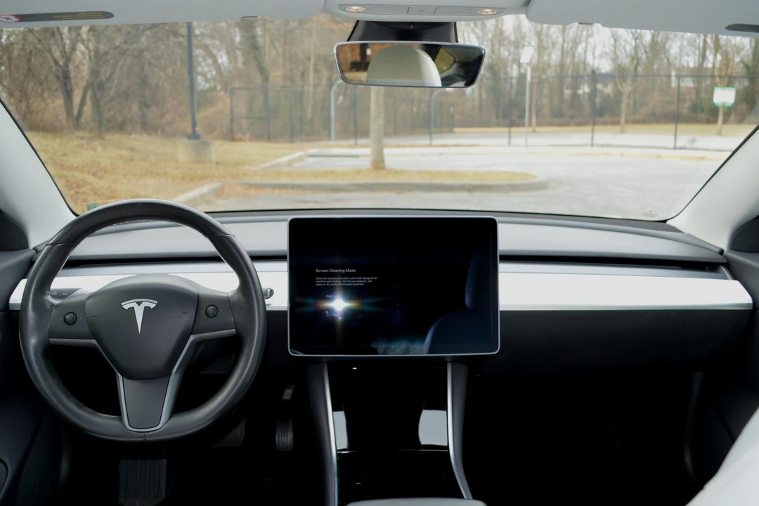 2018 Tesla Model 3 - Image 23 of 31