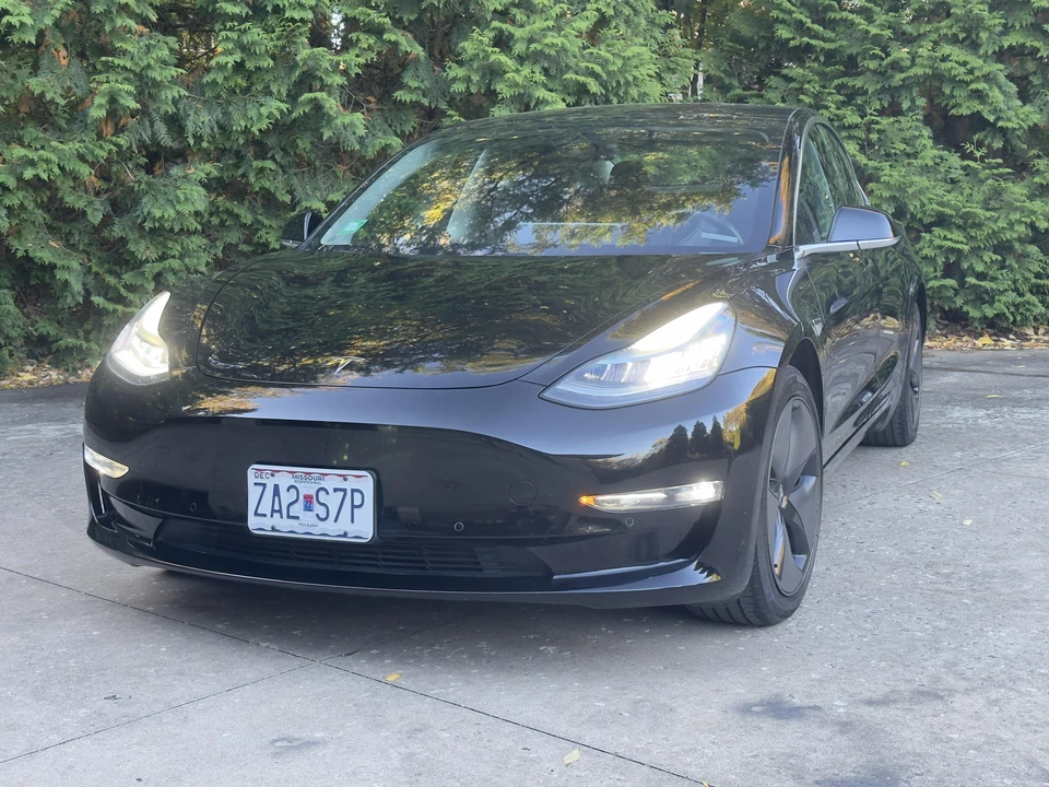 2018 Tesla Model 3 - Image 9 of 31