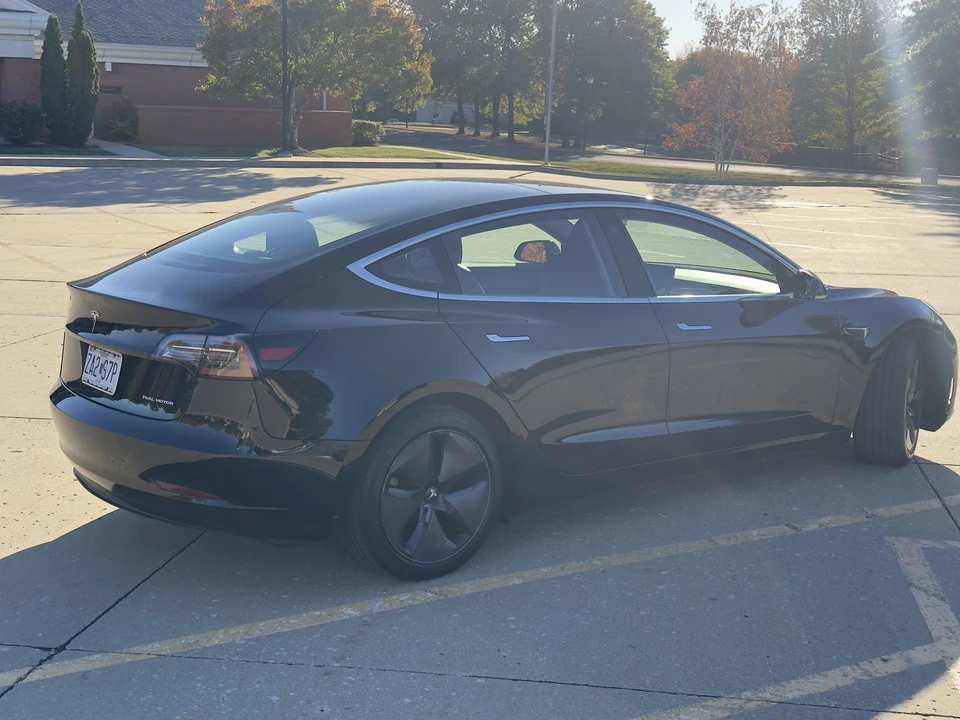 2018 Tesla Model 3 - Image 30 of 31