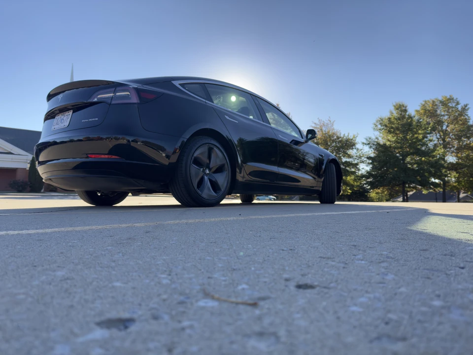 2018 Tesla Model 3 - Image 28 of 31