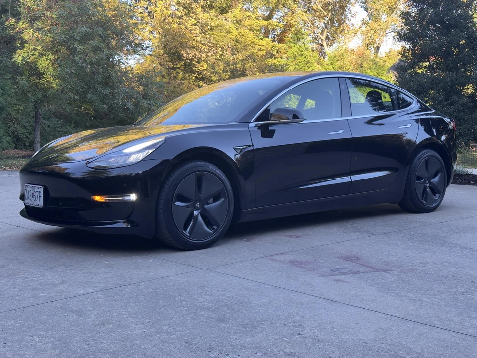 2018 Tesla Model 3 - Image 15 of 31