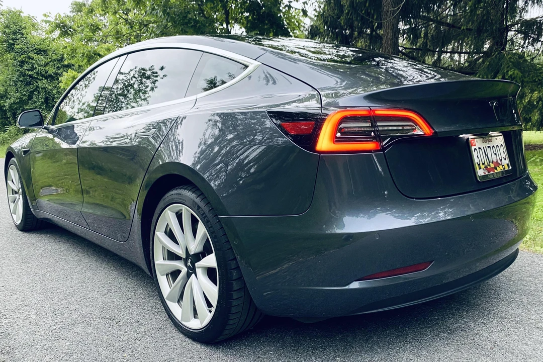 2018 Tesla Model 3 - Image 4 of 31