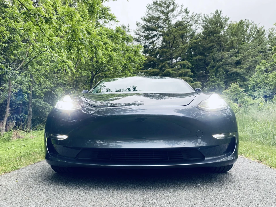 2018 Tesla Model 3 - Image 8 of 31