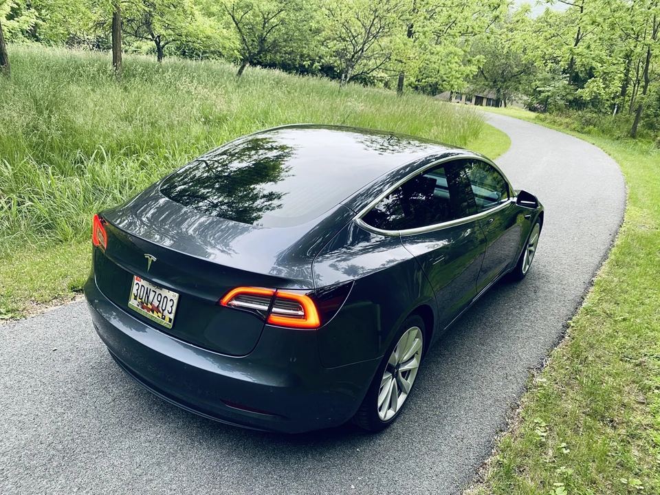 2018 Tesla Model 3 - Image 20 of 31