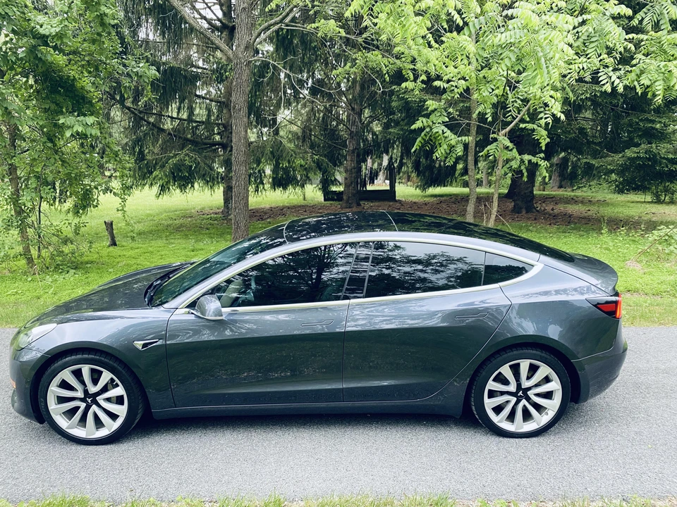 2018 Tesla Model 3 - Image 12 of 31