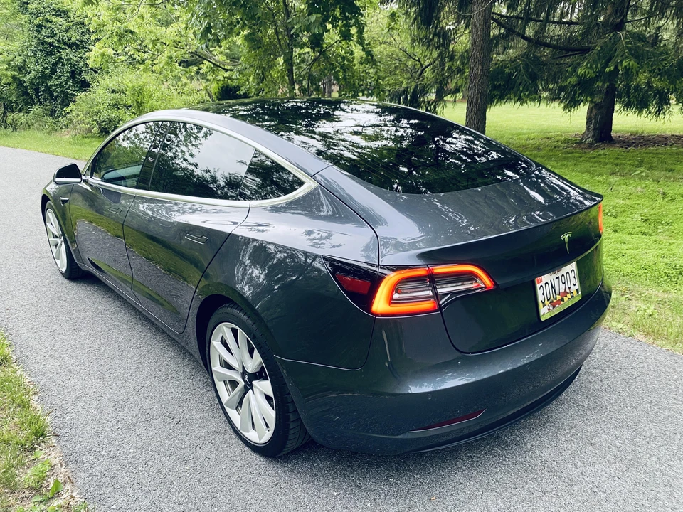 2018 Tesla Model 3 - Image 15 of 31