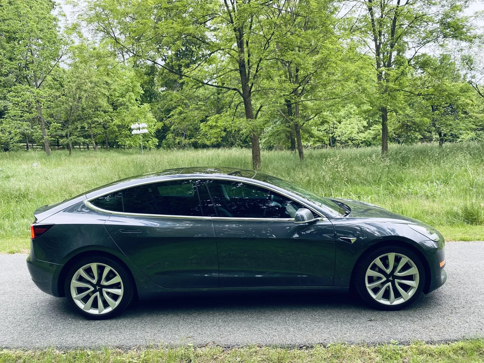 2018 Tesla Model 3 - Image 24 of 31