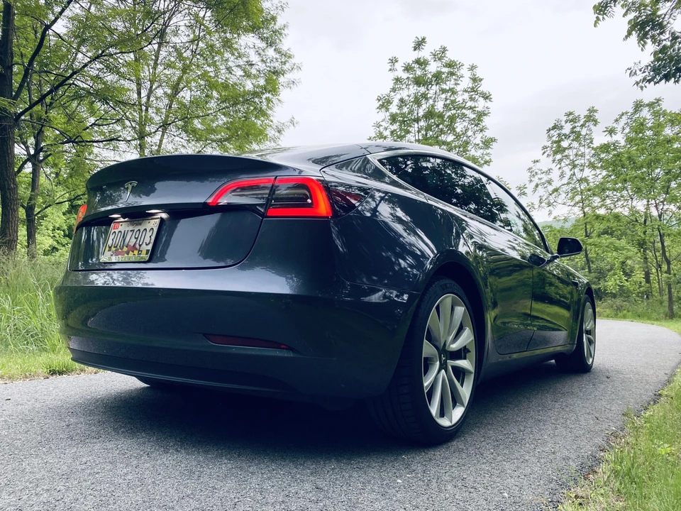 2018 Tesla Model 3 - Image 23 of 31
