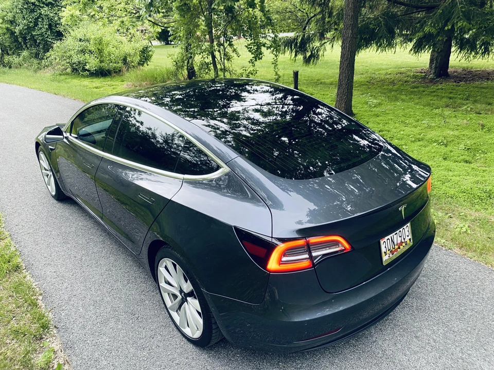 2018 Tesla Model 3 - Image 14 of 31