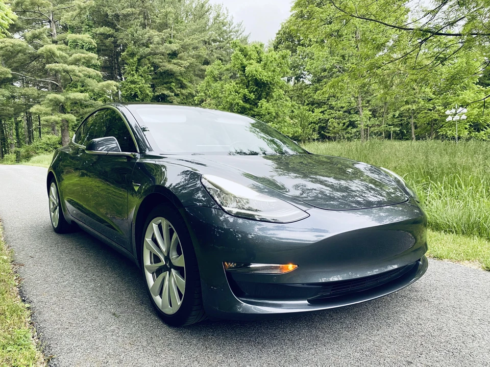 2018 Tesla Model 3 - Image 27 of 31