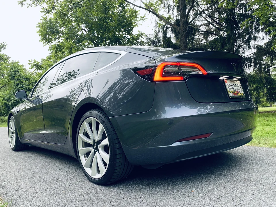 2018 Tesla Model 3 - Image 16 of 31