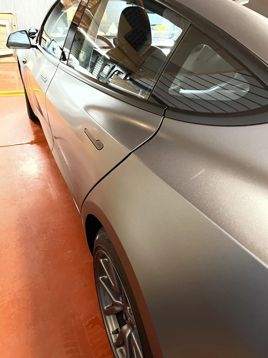 2018 Tesla Model 3 Performance - Image 19 of 31