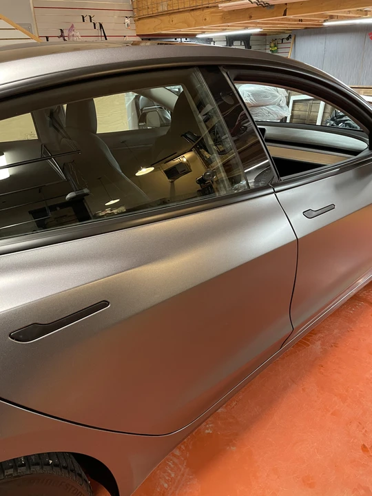 2018 Tesla Model 3 Performance - Image 23 of 31