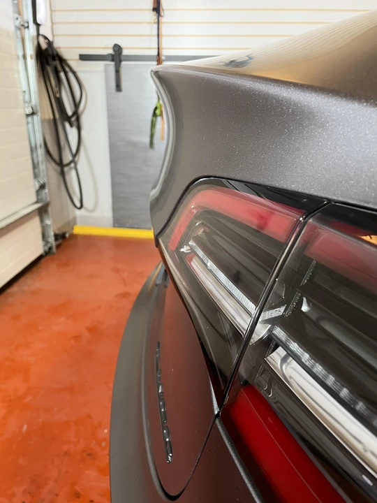 2018 Tesla Model 3 Performance - Image 28 of 31