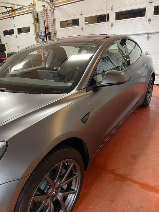 2018 Tesla Model 3 Performance - Image 18 of 31