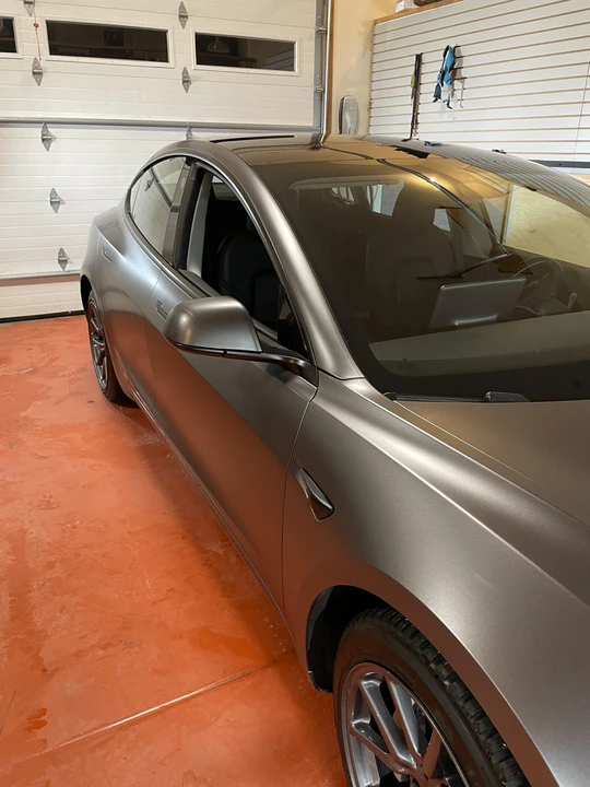2018 Tesla Model 3 Performance - Image 15 of 31