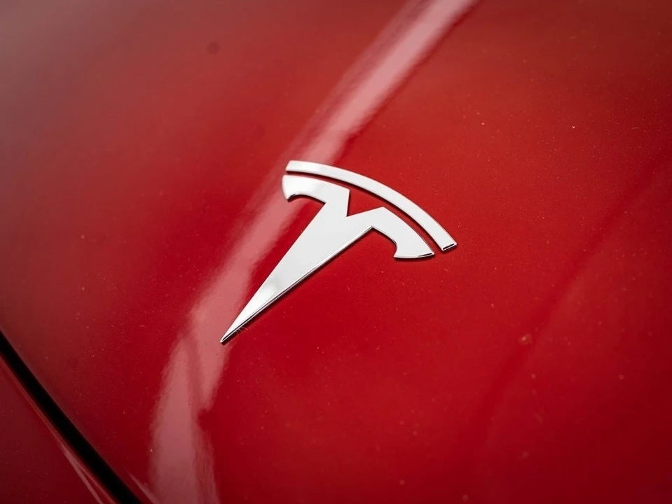 2018 Tesla Model 3 - Image 3 of 21