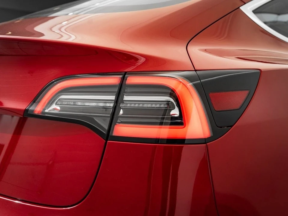 2018 Tesla Model 3 - Image 16 of 21