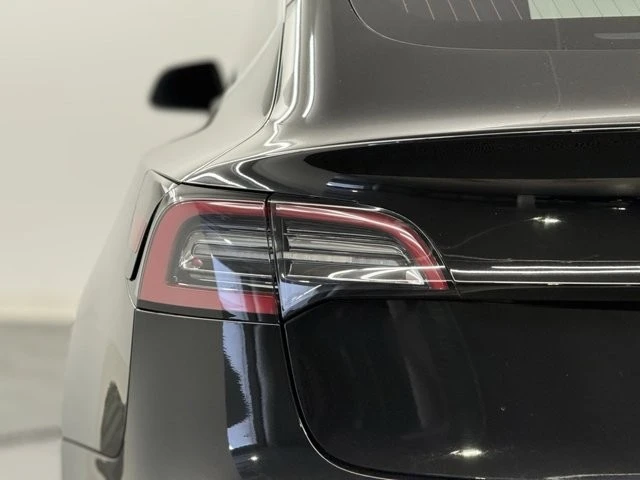 2018 Tesla Model 3 - Image 9 of 12