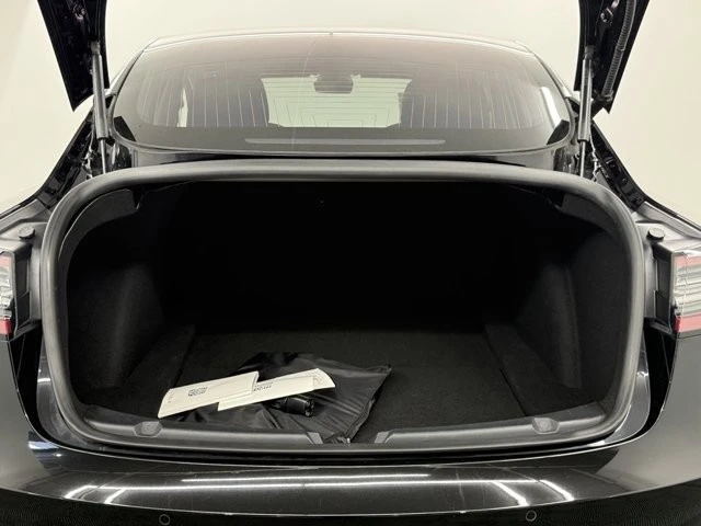 2018 Tesla Model 3 - Image 11 of 12