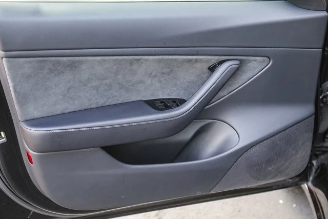 2018 Tesla Model 3 - Image 19 of 21