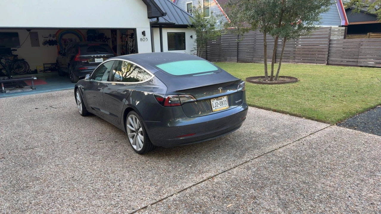 2018 Tesla Model 3 - Image 3 of 6