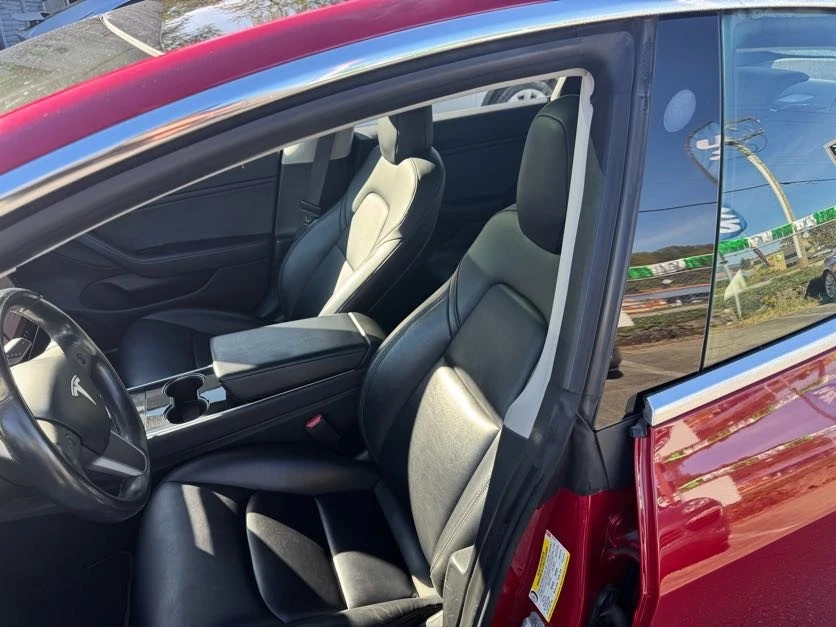 2018 Tesla Model 3 - Image 7 of 8