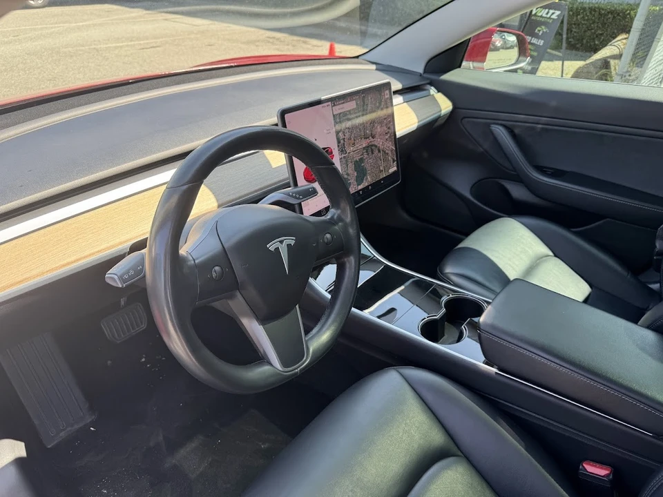 2018 Tesla Model 3 - Image 7 of 11