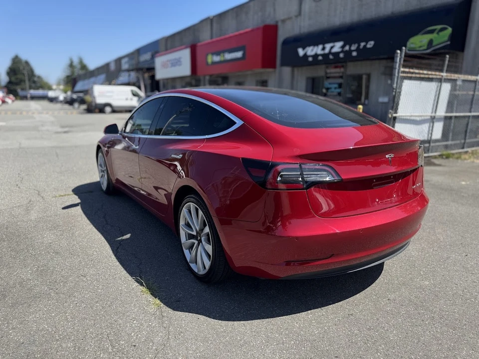 2018 Tesla Model 3 - Image 3 of 11