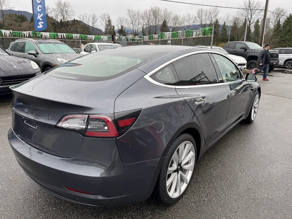 2018 Tesla Model 3 - Image 4 of 9