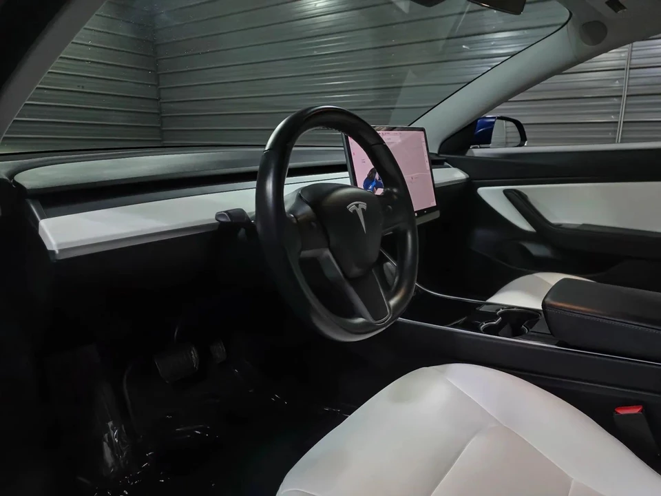 2018 Tesla Model 3 - Image 10 of 12