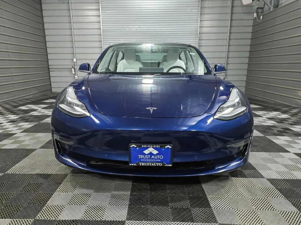 2018 Tesla Model 3 - Image 3 of 12