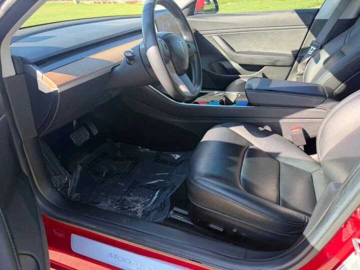 2018 Tesla Model 3 - Image 9 of 13