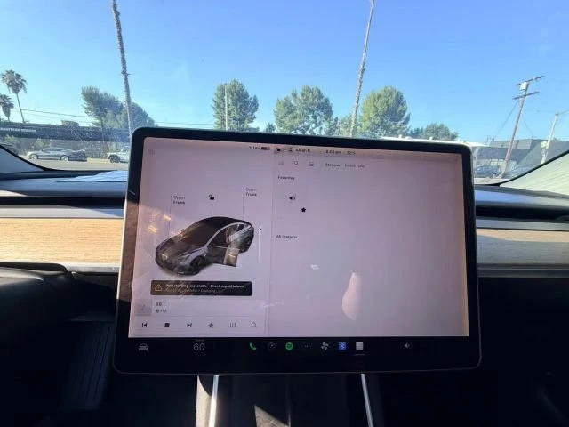 2018 Tesla Model 3 - Image 9 of 11