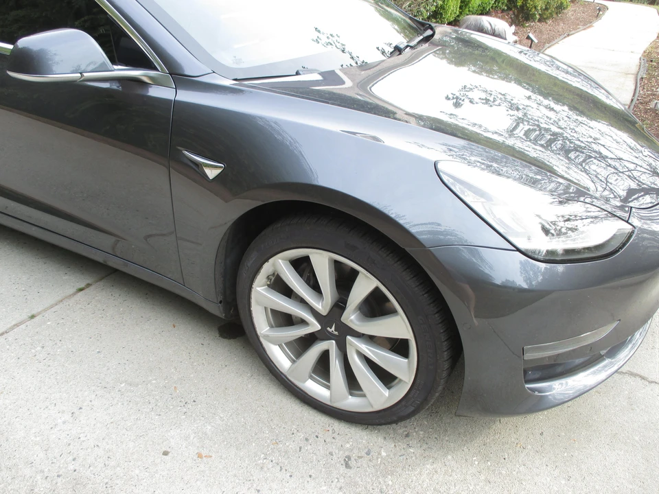 2018 Tesla Model 3 - Image 10 of 25