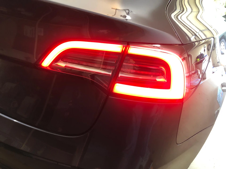 2018 Tesla Model 3 - Image 20 of 25