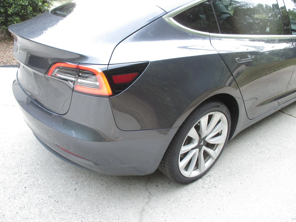 2018 Tesla Model 3 - Image 21 of 25
