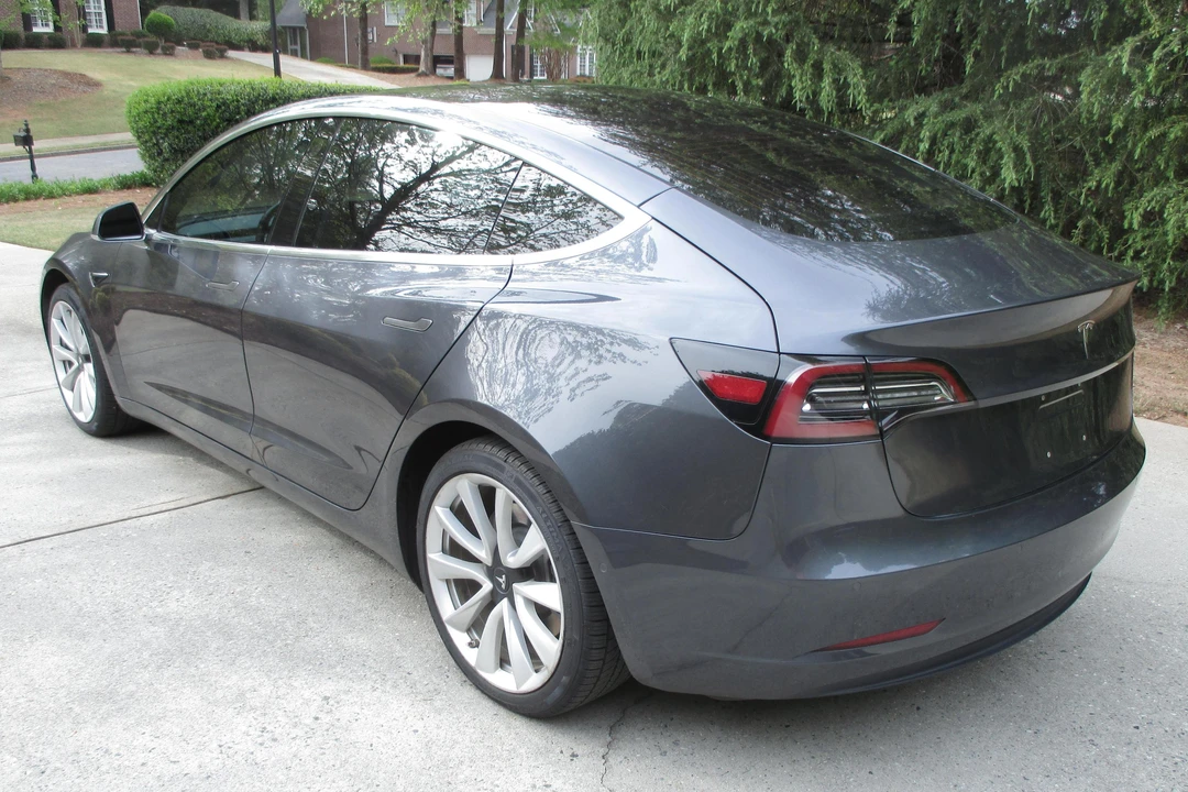 2018 Tesla Model 3 - Image 4 of 25