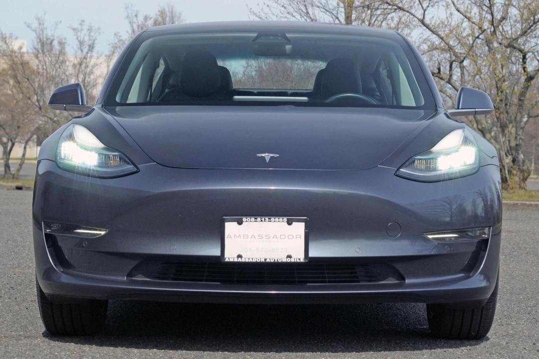 2018 Tesla Model 3 - Image 2 of 7