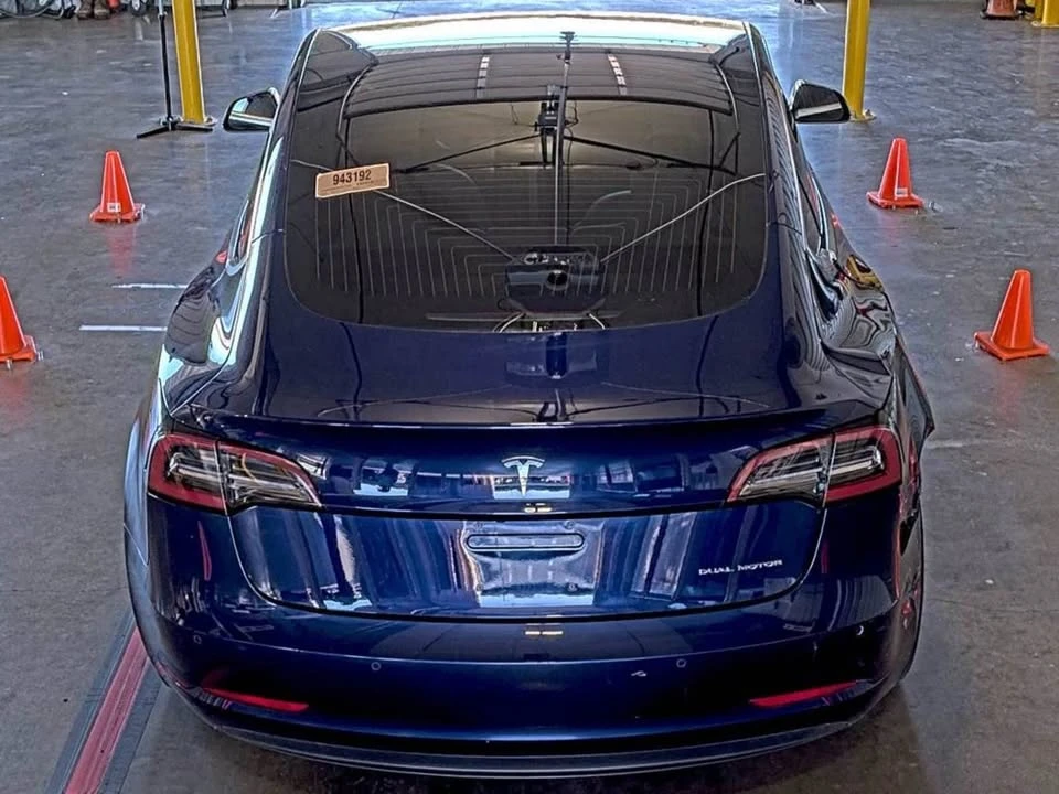 2018 Tesla Model 3 - Image 2 of 6