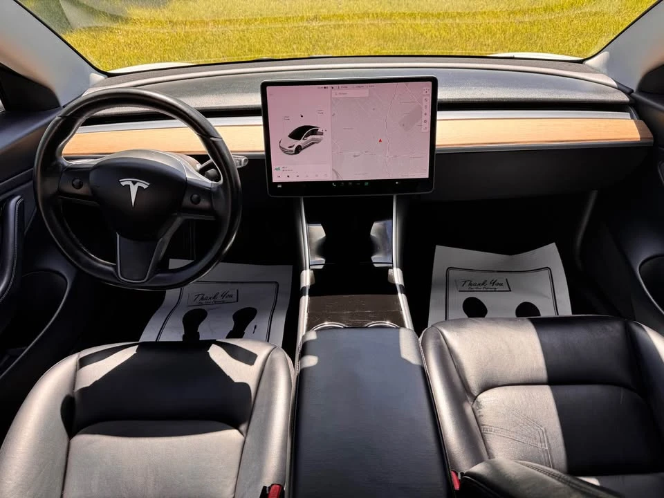 2018 Tesla Model 3 - Image 5 of 10