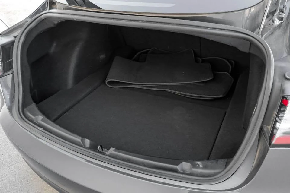 2018 Tesla Model 3 - Image 18 of 19