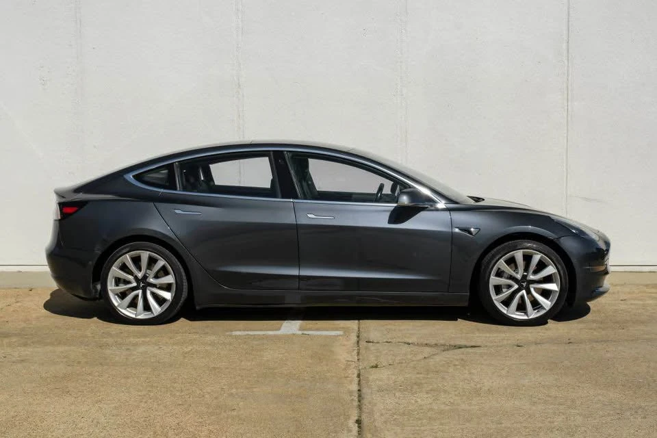 2018 Tesla Model 3 - Image 7 of 19