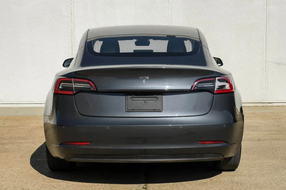 2018 Tesla Model 3 - Image 4 of 19